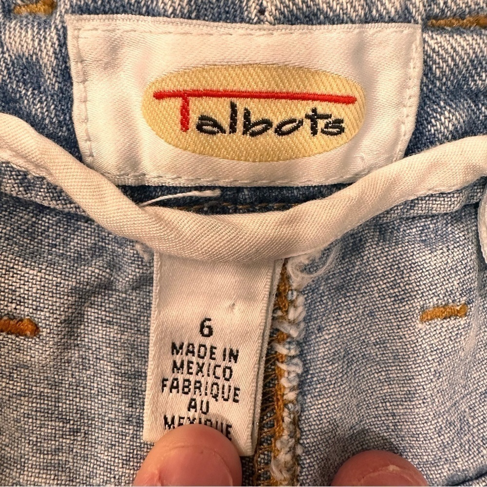 Talbots vintage blue distressed jeans high rise pleated front light denim size 6 - Picture 9 of 11